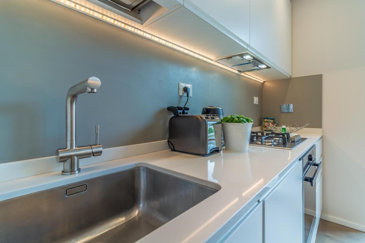 Casa Brigitte Comfort, Vista E Parcheggio Дзоали Екстериор снимка