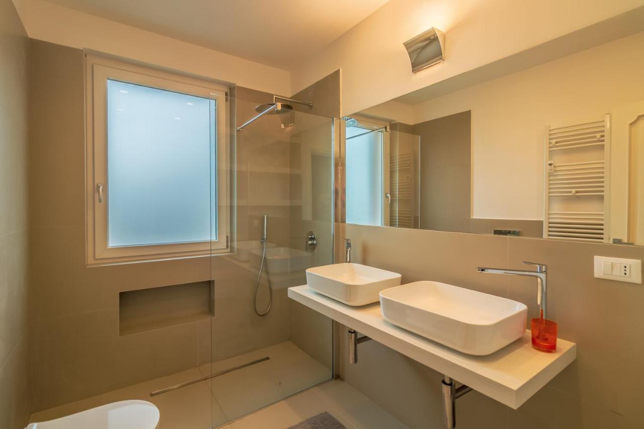 Casa Brigitte Comfort, Vista E Parcheggio Дзоали Екстериор снимка